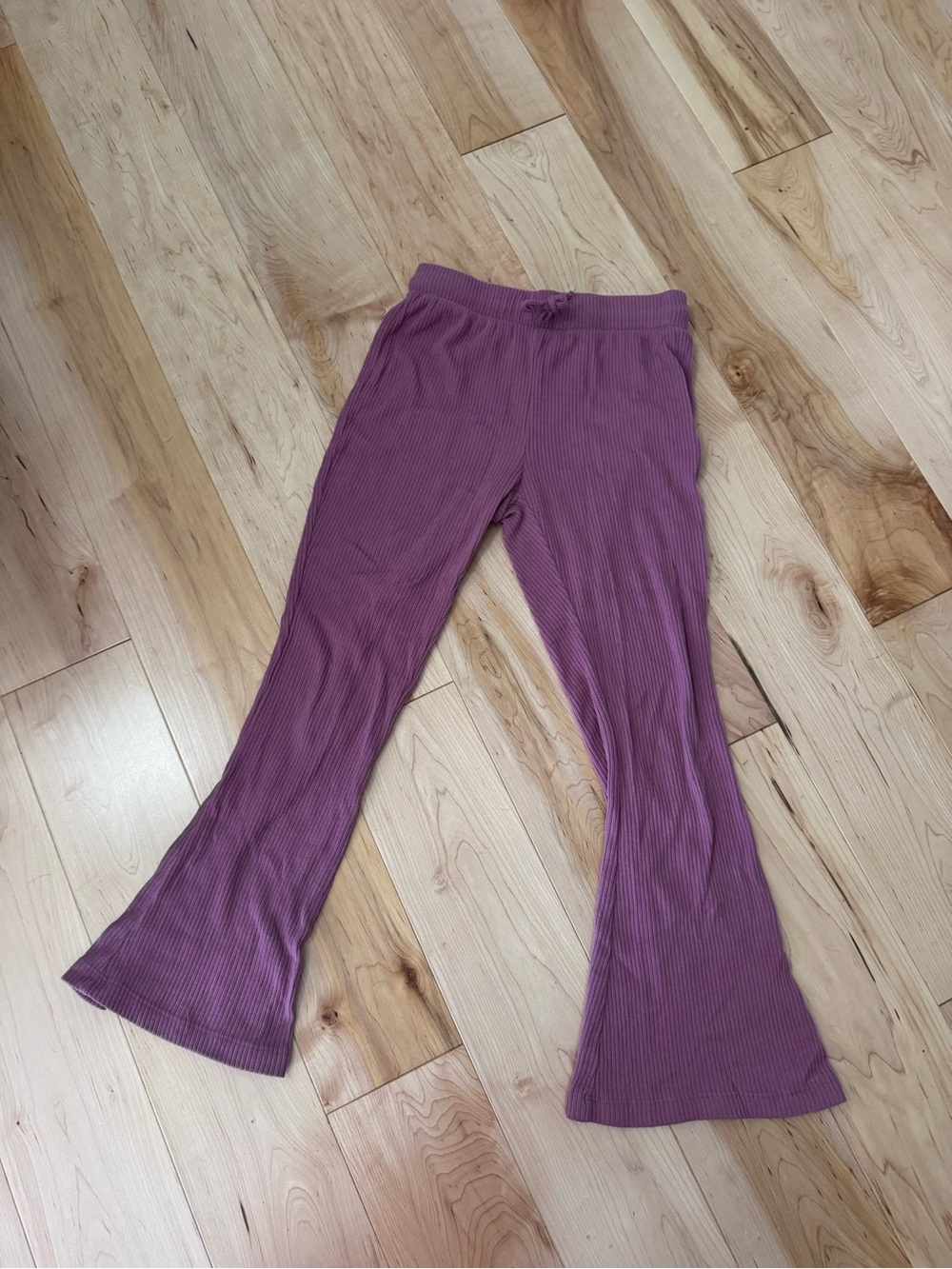 Old Navy Girls Ribbed Flare Leggings in Mauve